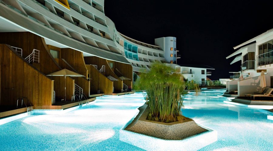 cornelia-ozel-villa-havuz cornelia diamond villa ışıklandırma